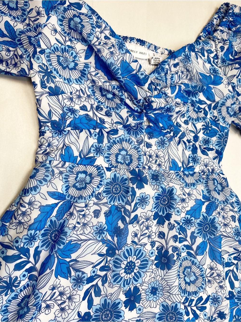 Sincerely Jules Blue White Floral Puff Sleeve Smocked Summer Mini Dress Size S